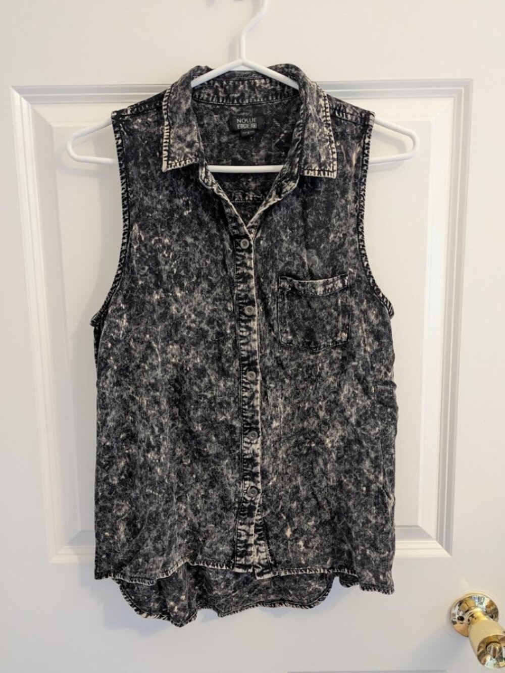 Grunge Distressed Nollie sleeveless button-down acid-wash denim shirt